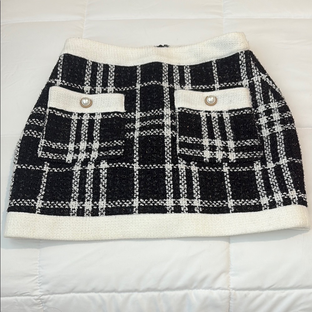 Chic Black and White Plaid Skirt